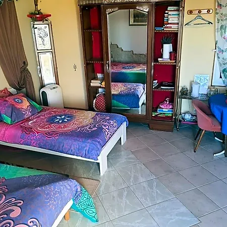 Bed & Breakfast Chante Cristal Target