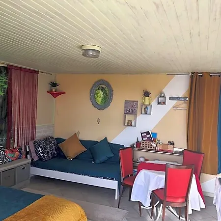 Bed & Breakfast Chante Cristal Target